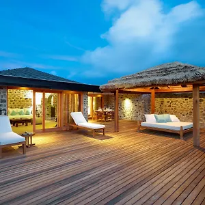 https://petit-st-vincent.comcaribbean.com